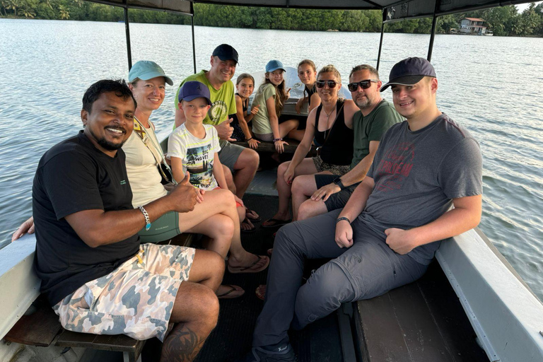 Koggala Lake Private Boat Tour with Dinesh