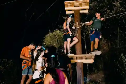 Notte d'avventura con zipline