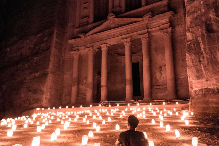 Aqaba: Petra bei Nacht Tour mit privatem Transfer