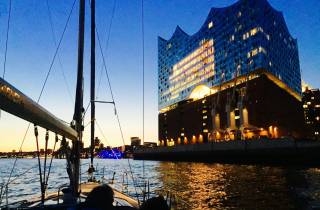 Segeltörn ''die Elbe bei Nacht'', Hamburg/Elbe