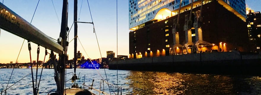Excursion à la voile ''l'Elbe de nuit'', Hambourg/Elbe
