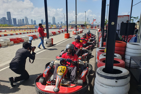 Colombo: Karting e jantar na Lotus Tower com serviço de busca no hotel