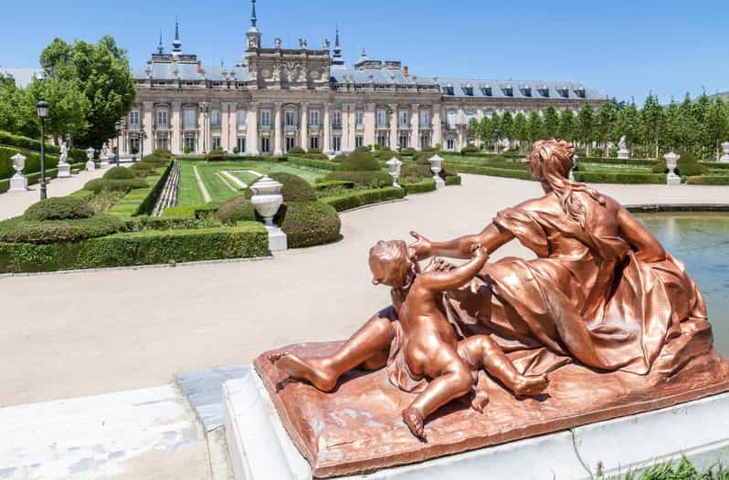 Guided tour in Spanish of the Royal Palace of La Granja