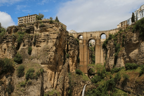 Private Tour from Sevilla to Granada stopping in Ronda