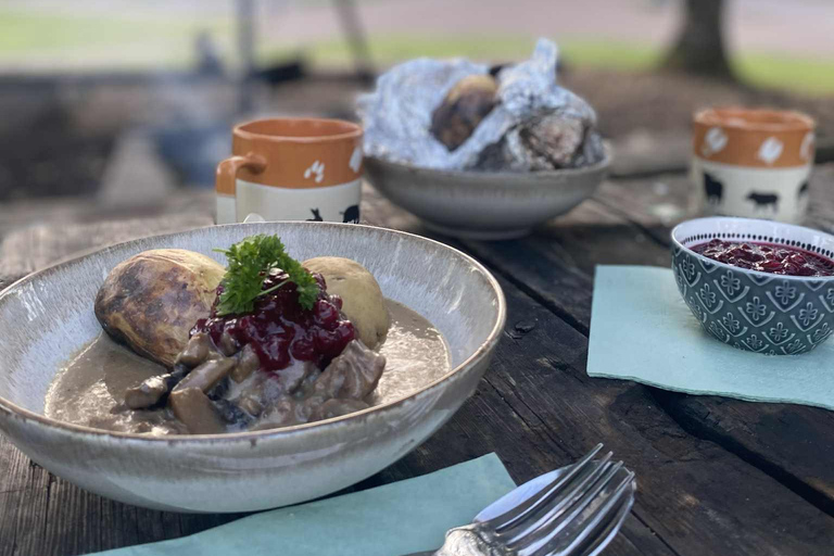 Oslo’s Mountain Flavors: Forest Walk & Bonfire Tasting