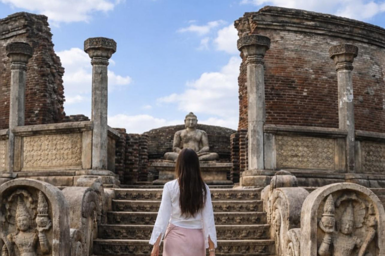 Heritage Discovery: Kandy to Polonnaruwa & Sigiriya Day Tour