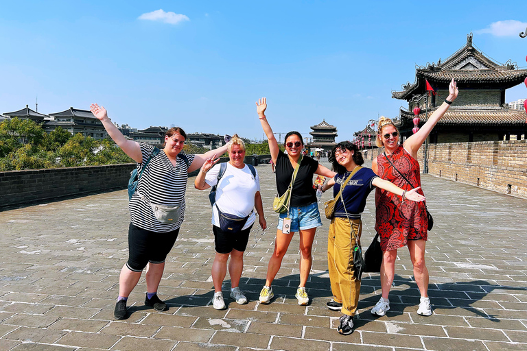 Xi'an: Terracotta Army, City Wall, Pagoda & Family Lunch Private Guided Tour with Lunch and Pickup Anywhere in Xi'an