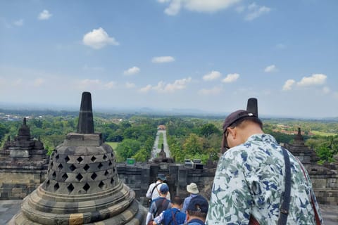 Yogyakarta Borobudur and Prambanan Temple Tour All-Inclusive - Image 2