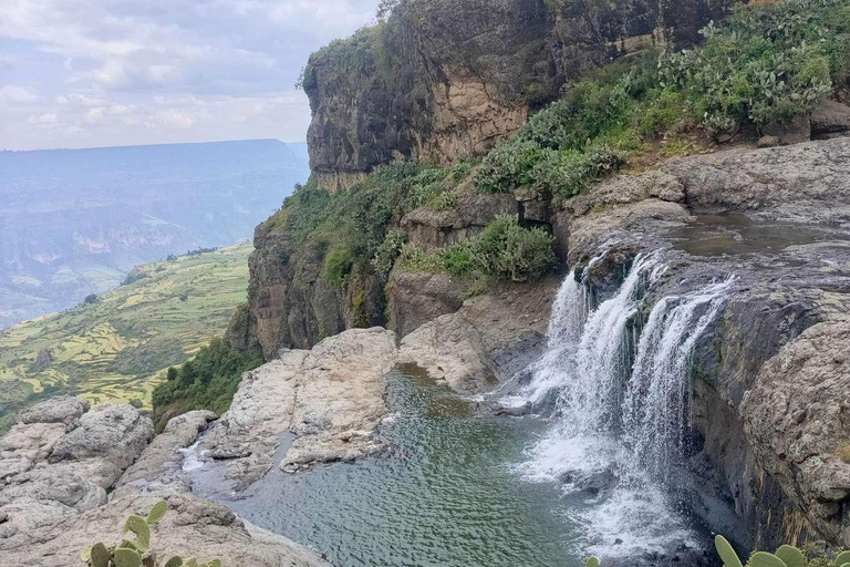 Addis Ababa: City Tour, Debre Libanos & Portuguese Bridge