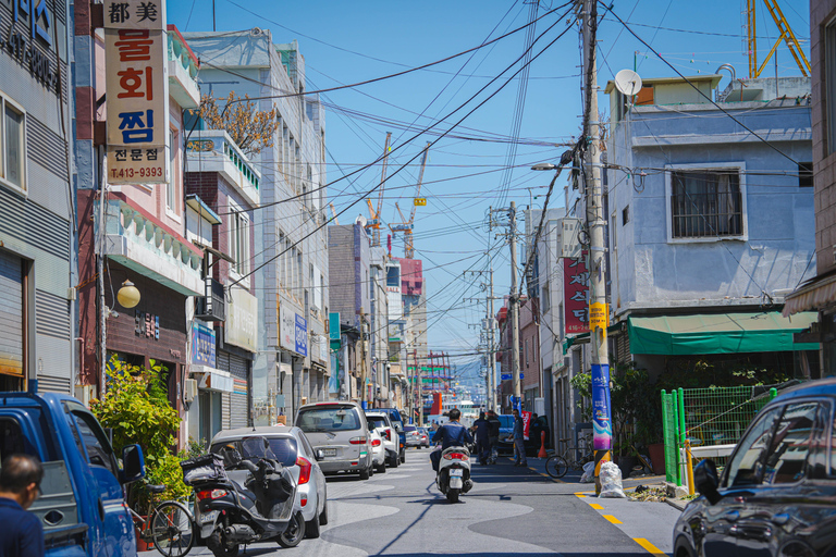 Busan: Power Walk Tour with a Local Mate