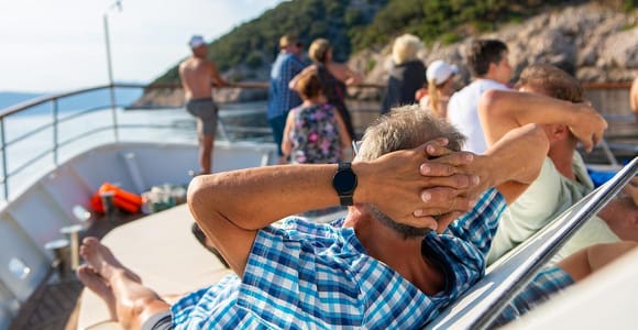 Krk: Opatija Boat Trip with Guided Tour, Lunch & Drinks