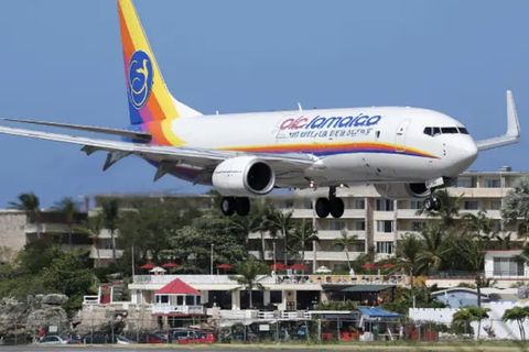 Desde Negril Traslado privado de ida al aeropuerto de Kingston