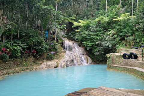 Cascata de Kembang Soka: Uma fuga refrescante da natureza