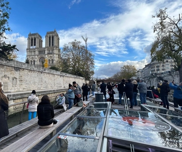 Paris: Illuminations River Cruise with Audio Commentary
