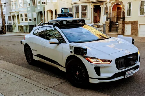 San Francisco City Tour in a Self-Driving Car with Guide