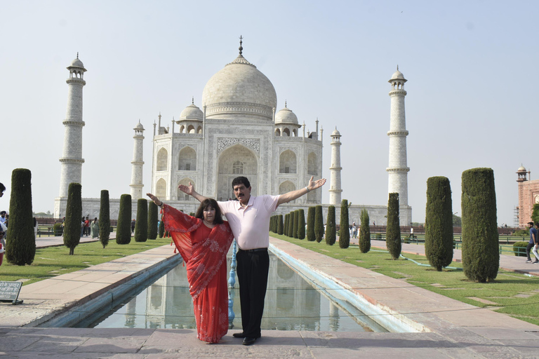 De Délhi: Excursão ao Taj Mahal ao nascer do sol com conservação de elefantesTour guiado apenas com motorista e guia