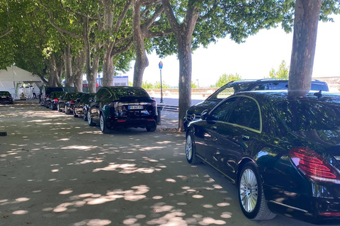 Prywatny transfer między lotniskiem w Marsylii a lotniskiem w NiceiNicea - Marsylia Mercedes klasy S Limuzyna 2/3 osoby