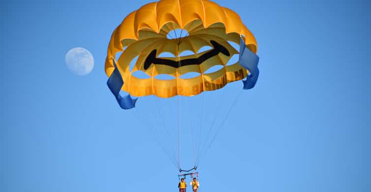 Miami: Parasailing Experience in Biscayne Bay photo 9