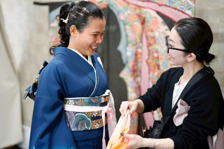 Kyoto: Kimono Rental and Hair Styling Experience