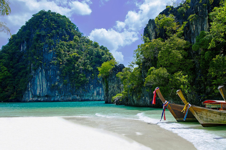 Passeio de barco particular pela ilha de Krabi HongPasseio pela ilha de Krabi Hong em um barco particular de cauda longa