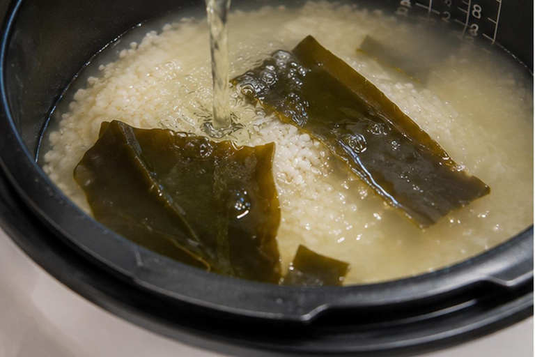 Busan: Korean Rice Pizza Making with Bulgogi & Gijang Kelp