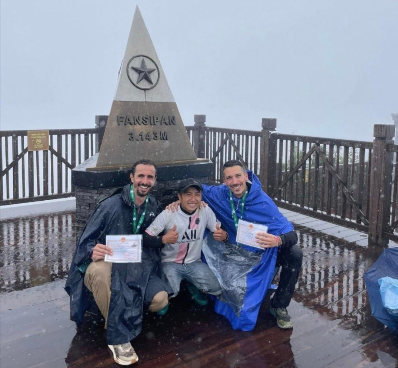 SAPA : Climb up to Fansipan mountain with LOCAL GUIDE