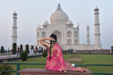 Agra: Taj Mahal Guided Tour with Instagram Photoshoot Private Car, Driver, Local Expert Tour Guide & Entry Tickets