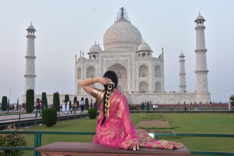 Agra: Taj Mahal Guided Tour with Instagram Photoshoot Private Car, Driver, Local Expert Tour Guide & Entry Tickets