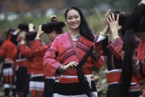 Guilin Longji Rice Terraces and Long Hair Village Tour coach
