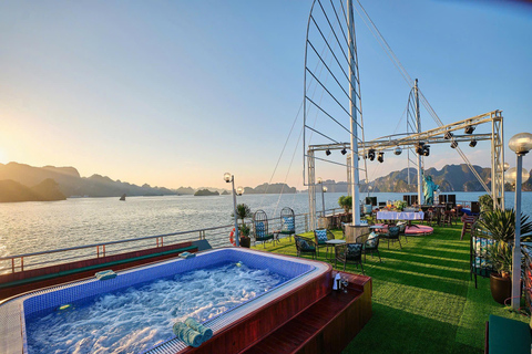 From Hanoi: Seaplane & Ha Long Bay Tour in 1 day From Hanoi: Seaplane+ Transfer 2 ways