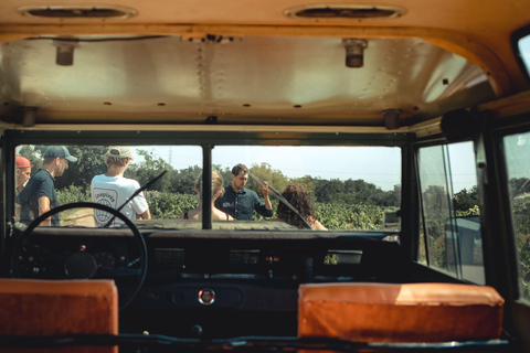 Tour privado de un día por Beaujolais y Borgoña en Land Rover