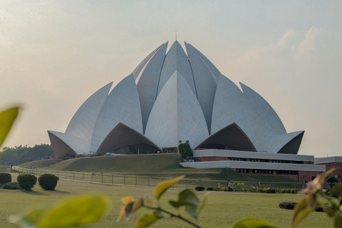 From Delhi: Luxury 9-Day Golden Triangle Tour of India Private Tour with 3-Star Accommodation & Return Flight