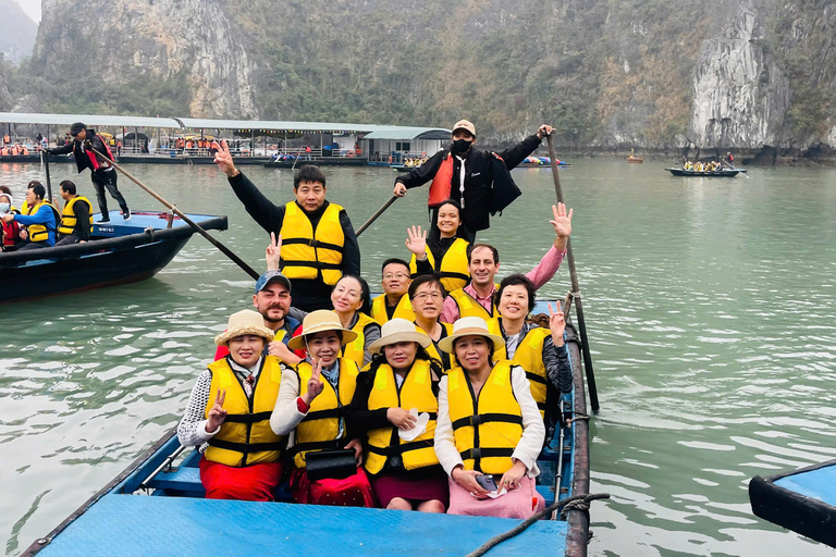 Hanoi: Ha Long Bay Day Cruise with Lunch, Cave & Kayaking Pick up in Hanoi old quarter