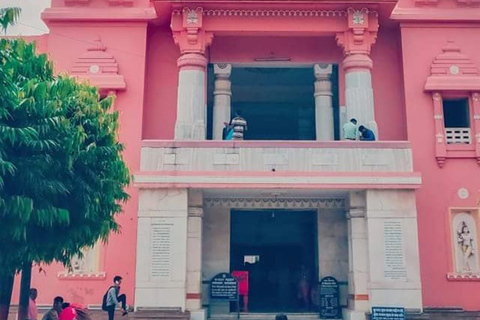 من دلهي: جولة لمدة يومين في فاراناسي مع إقامة 5 نجوم ورحلات جوية.