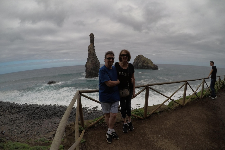 Visite privée des piscines naturelles et des cascades de Porto Moniz