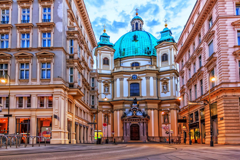 St Stephen's Cathedral Vienna Old Town Walking Tour 2,5-hour: St. Stephen's Cathedral & 2 Towers (No Transfer)