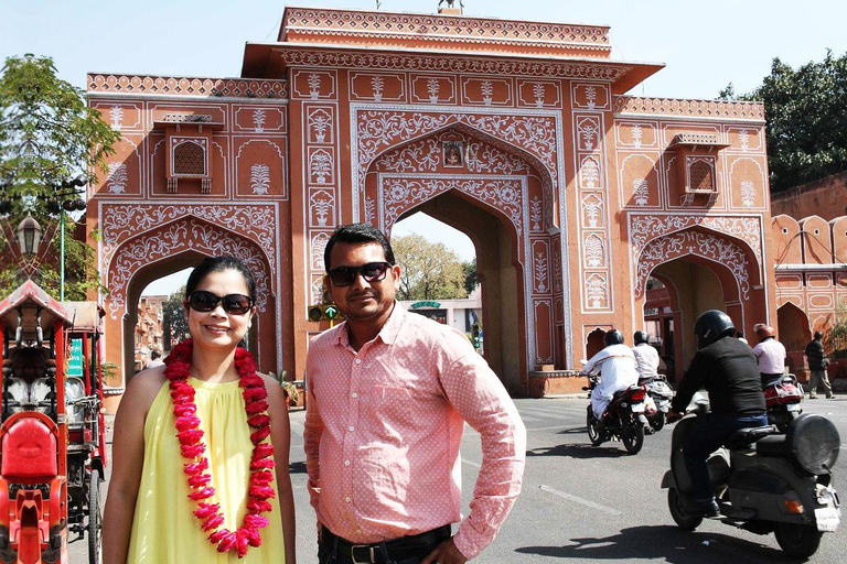 Jaipur: Overnight Trip from Delhi 2-Day Tour Without Guide