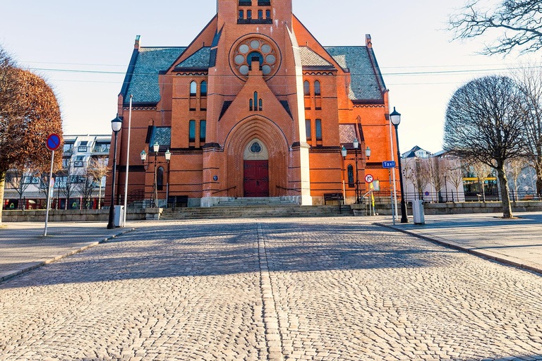 探索豪格松并拜访当地山区农民探索海于格松并拜访当地山区农民