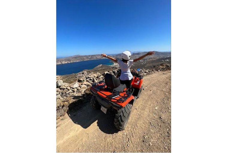 Mykonos: Rent an ATV/QUAD 450cc and explore hidden gemsMykonos : Louez un quad/QUAD 450cc et explorez les joyaux cachés.