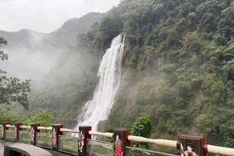 Wulai Aboriginal Village, Waterfall & HotSpring Private Tour - Image 3