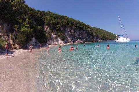 Lefkimmi: Blue Lagoon Cruise with BBQ Lunch and Swim Stops