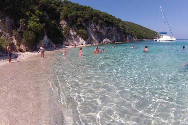 Lefkimmi: Blue Lagoon Cruise with BBQ Lunch and Swim Stops