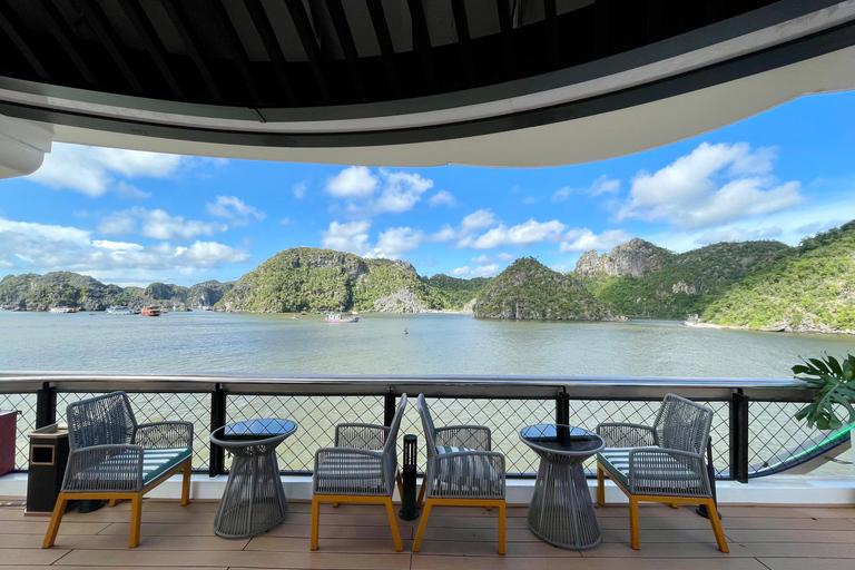 河内/卡巴兰哈湾游轮 - 皮划艇、按摩浴缸、滑水道河内/吉婆兰哈湾游船之旅：皮划艇、按摩浴缸、滑水道