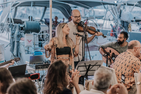 Korfu: Musikberättelser från en korfiotisk vinodlareKorfu: Levande grekisk musik och berättelser på vingården