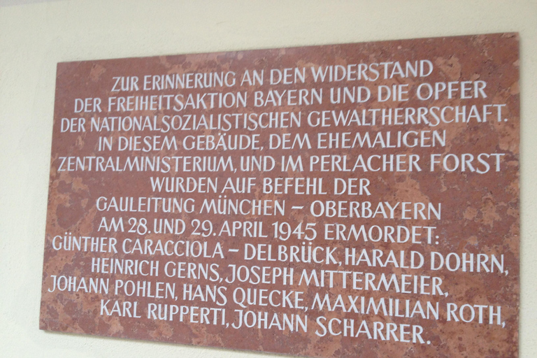 Munich: City Sights and Phenomena - Guided Tour