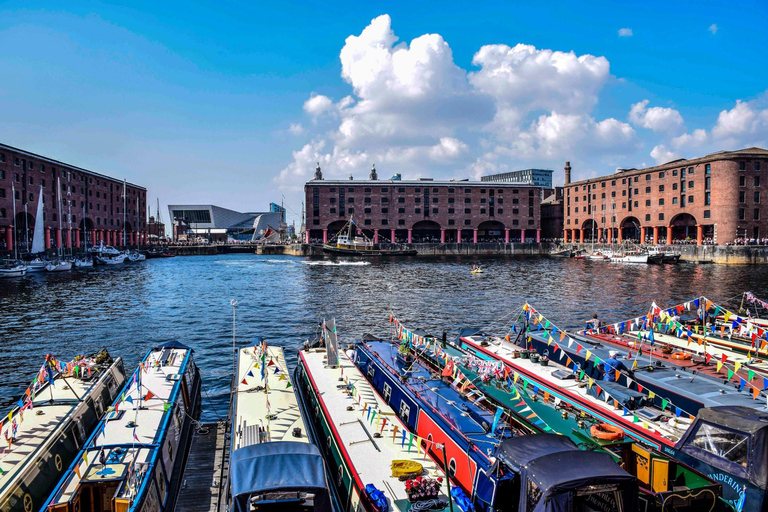 Beatles Highlights Walking Tour in Liverpool 3-hour: English Walking Tour