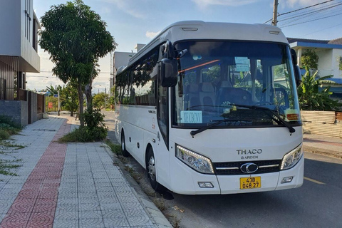 Hue: Trasferimento in auto privata dall&#039;aeroporto di Phu Bai al centro cittàDall&#039;aeroporto di Phu Bai all&#039;hotel del centro città