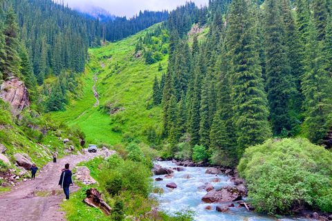 4 Days Issyk Kul Tour: Eagles, Yurts and Nomadic Traditions