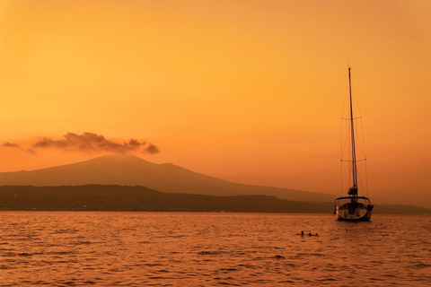 Catania: Sunset Sailing Tour with Sicilian Aperitif