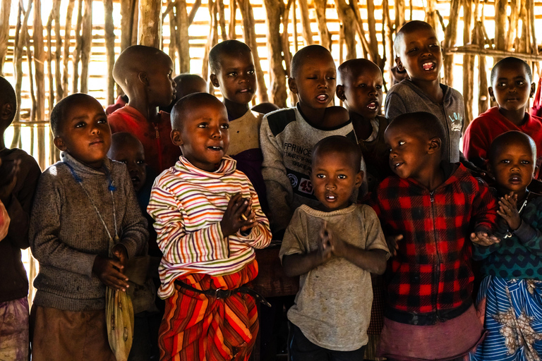 Zanzibar: villaggio Maasai e tartarughe NungwiZanzibar: villaggio Maasai ed escursione a Nungwi - Mattina